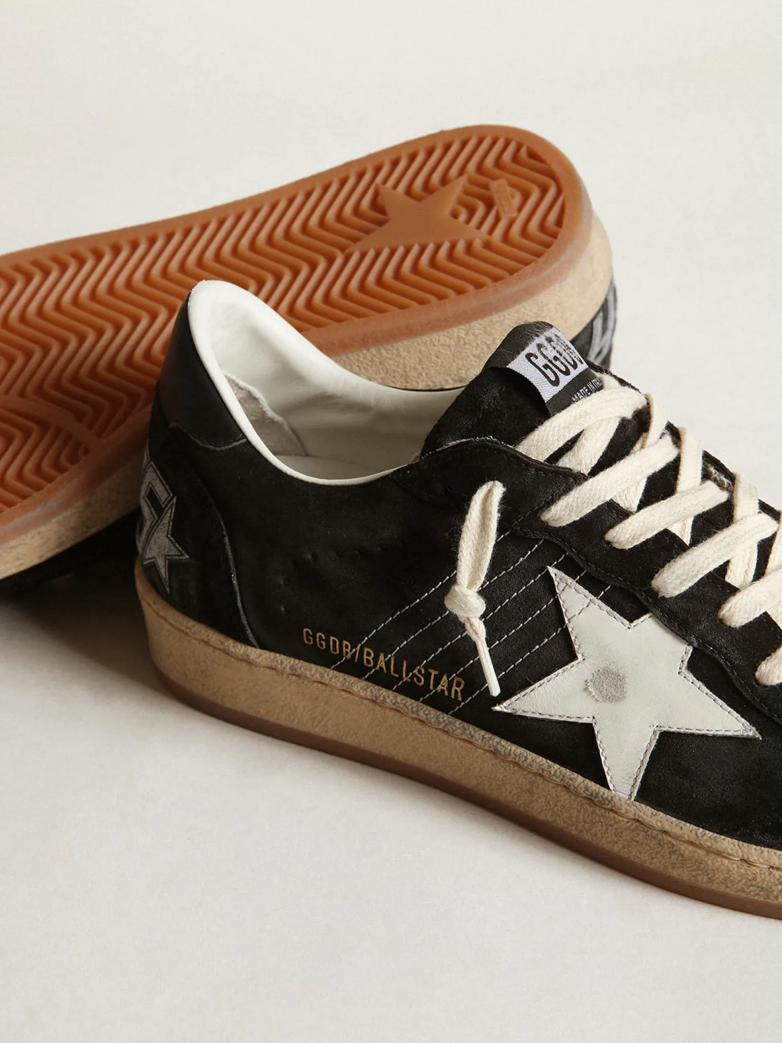 Online Ball Star feminino de suede preto com estrela de couro branco MULHER Ball Star