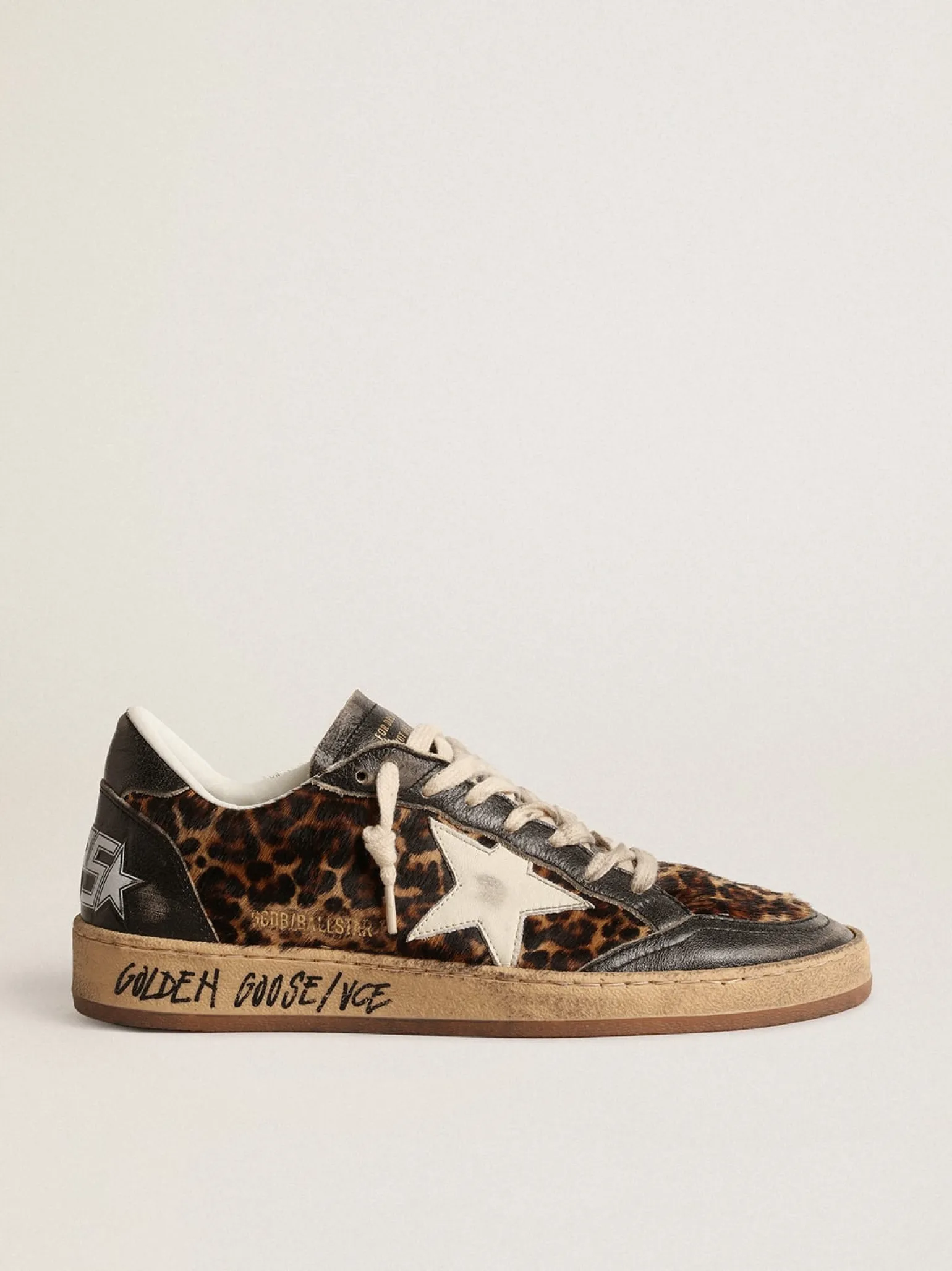 Outlet Ball Star LTD de couro cavalinho com estrela de nubuk e talão preto MULHER Ball Star