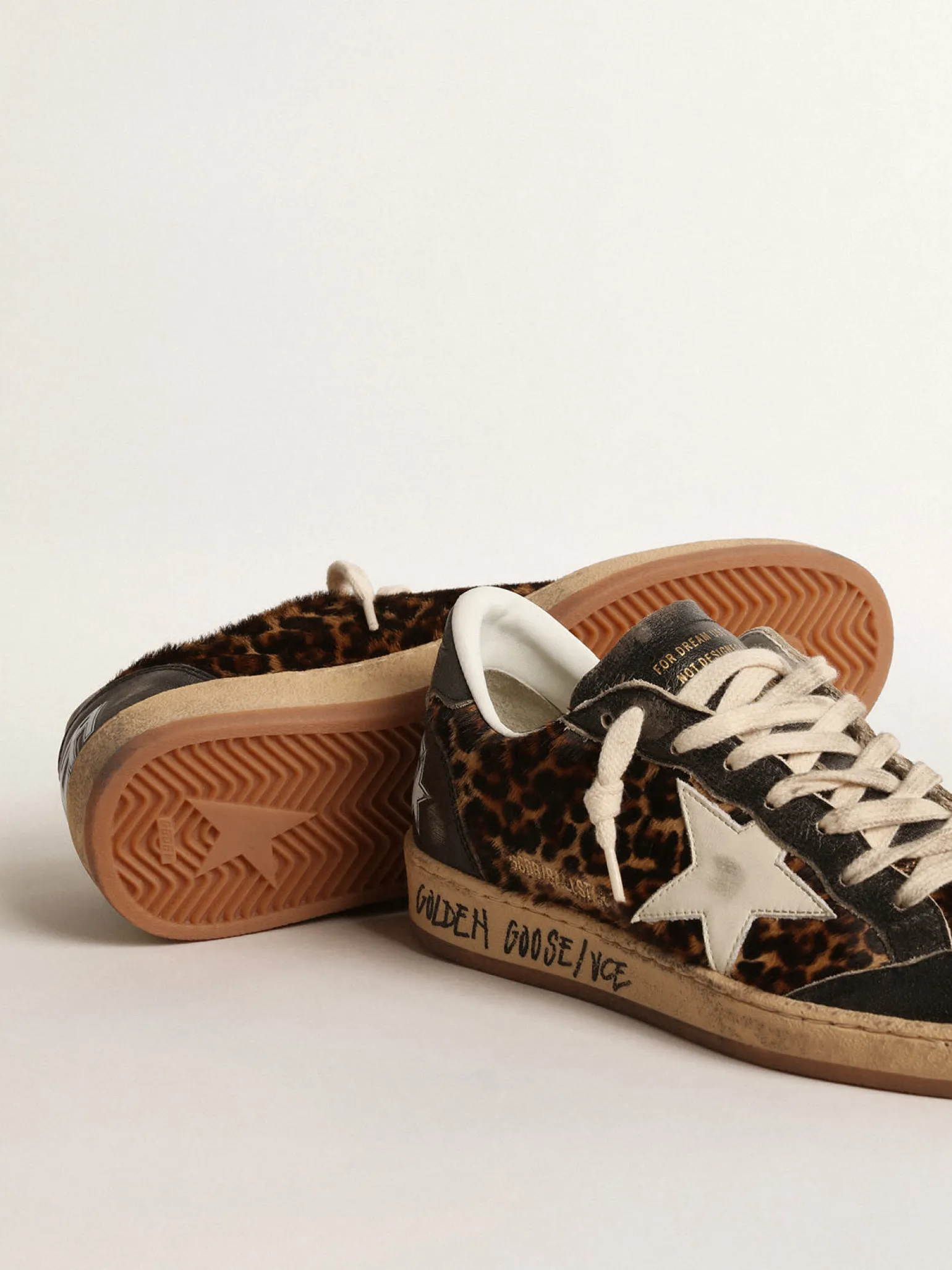 Outlet Ball Star LTD de couro cavalinho com estrela de nubuk e talão preto MULHER Ball Star