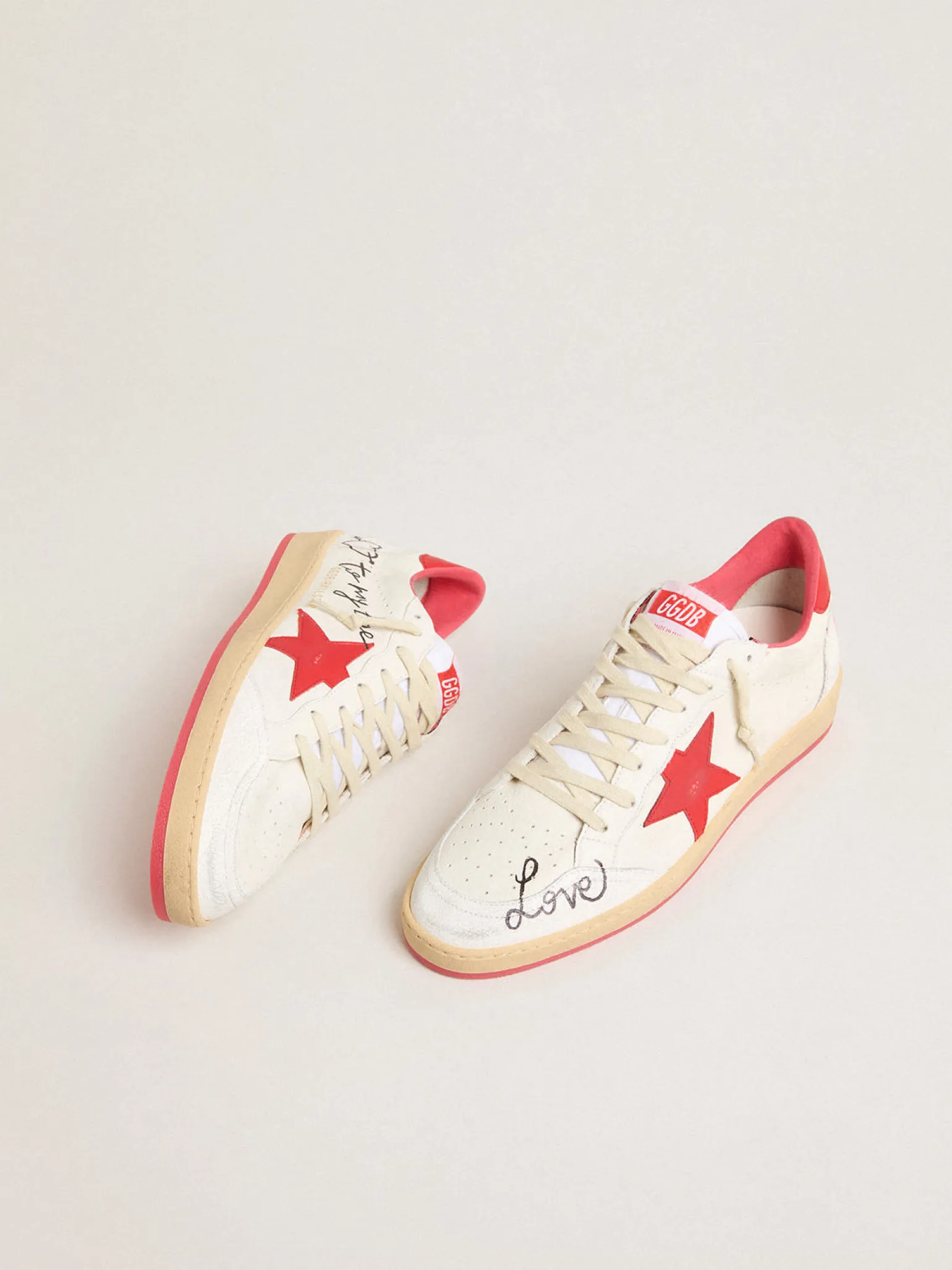 Shop Ball Star Wishes Masculino de couro branco com estrela e talão vermelhos Ball Star