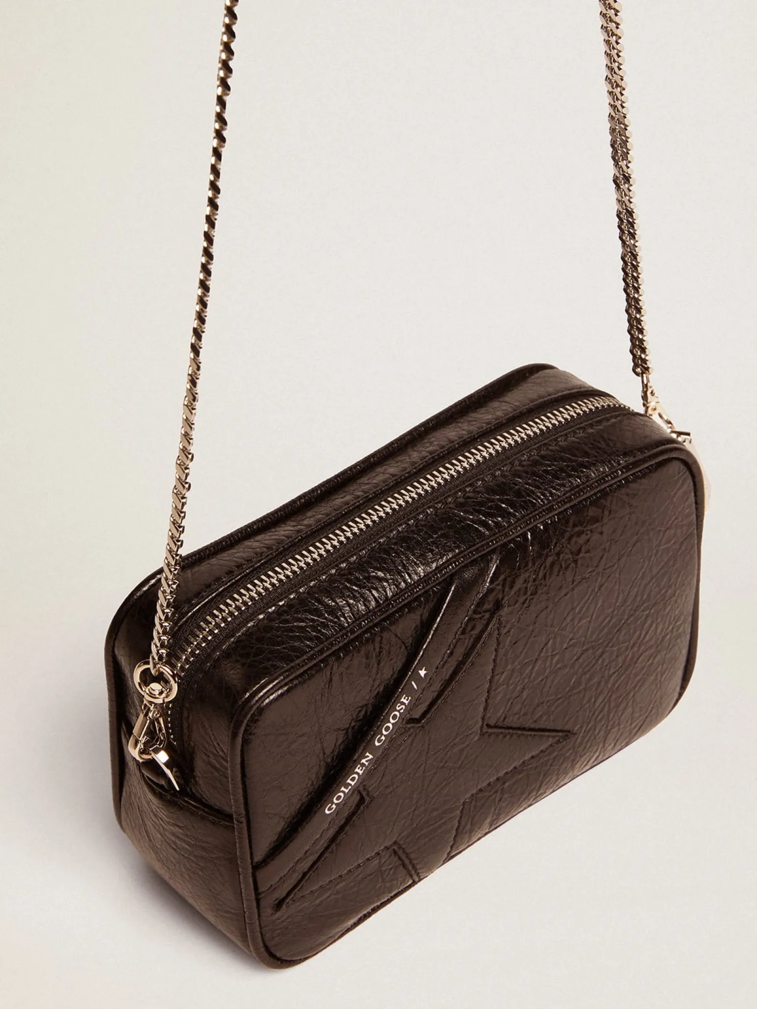 Fashion Bolsa Mini Star feminina de couro brilhante preto com estrela tom sobre tom MULHER Minibolsas | Bolsas tiracolo