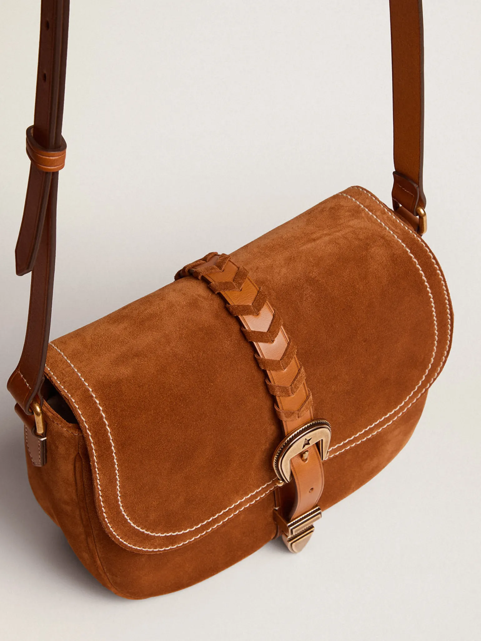 Best Bolsa Rodeo feminina média de suede cor de rum MULHER Bolsas tiracolo