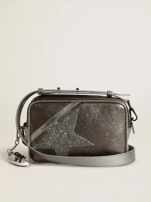 Shop Bolsa Star feminina de couro prateado com estrela de cristais Swarovski MULHER Bolsas tiracolo