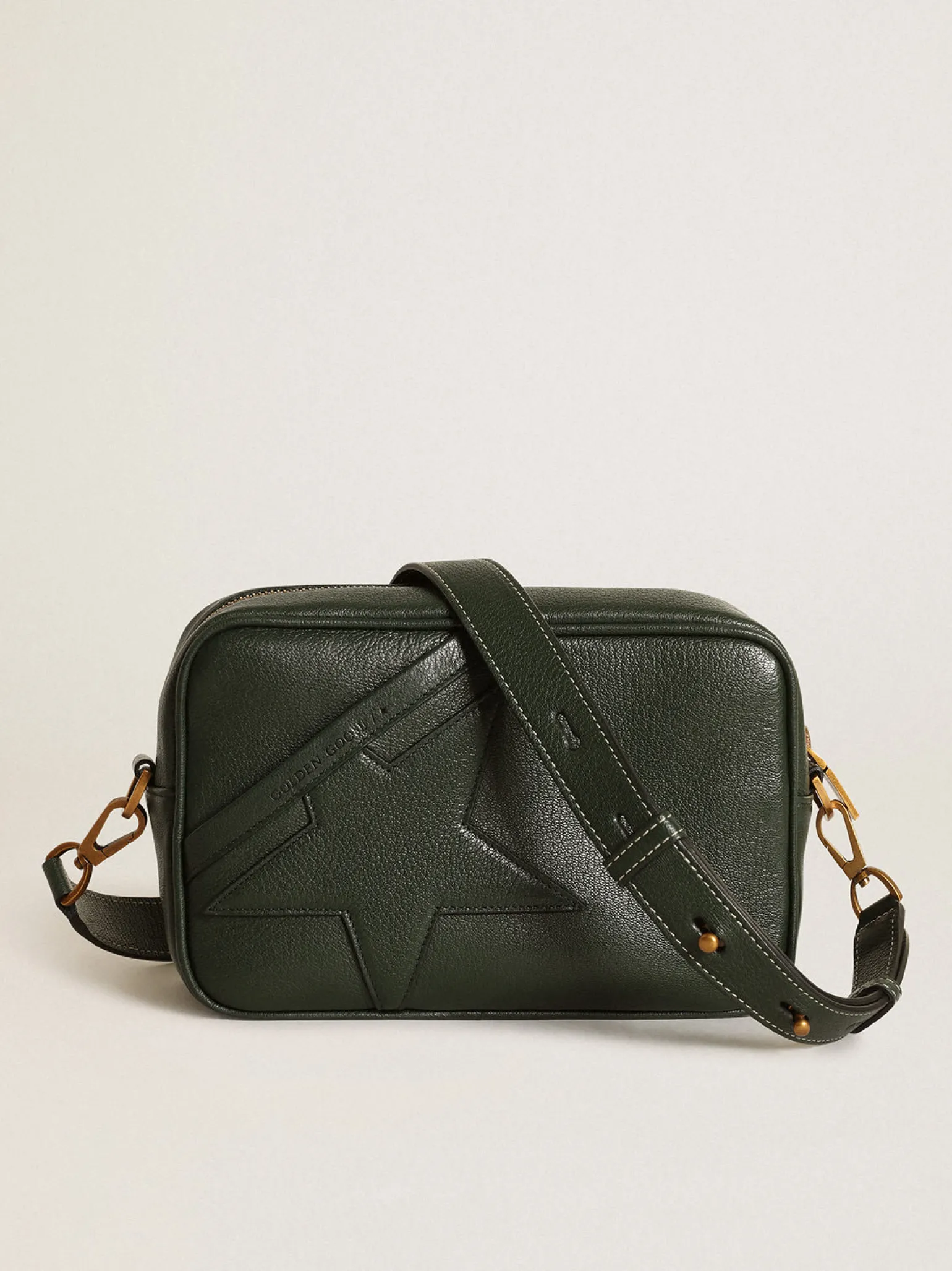 Fashion Bolsa Star feminina de couro verde-escuro com estrela tom sobre tom MULHER Bolsas tiracolo