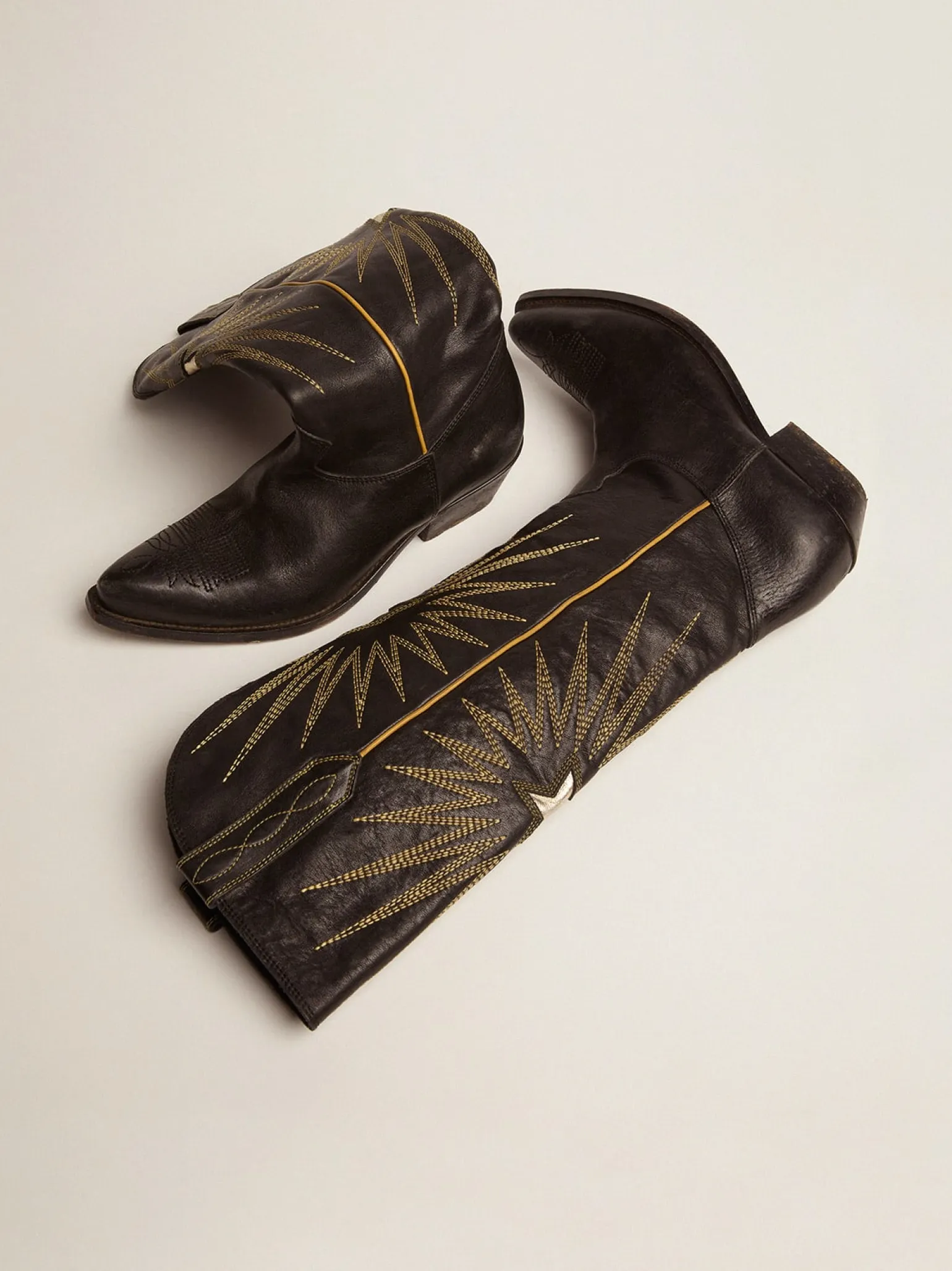 Cheap Bota Feminina de couro preto com estrela platina recortada MULHER Botas