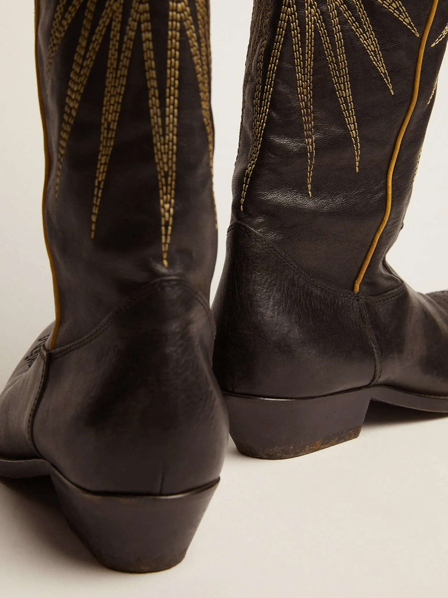 Cheap Bota Feminina de couro preto com estrela platina recortada MULHER Botas