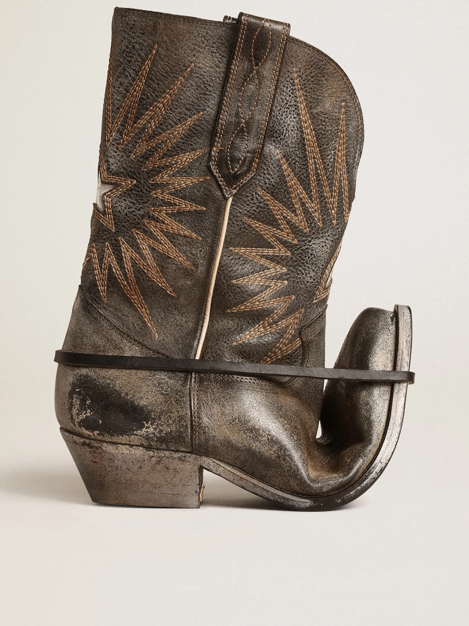 Discount Botas Wish Star femininas cano baixo de couro preto com estrela prateada MULHER Botas