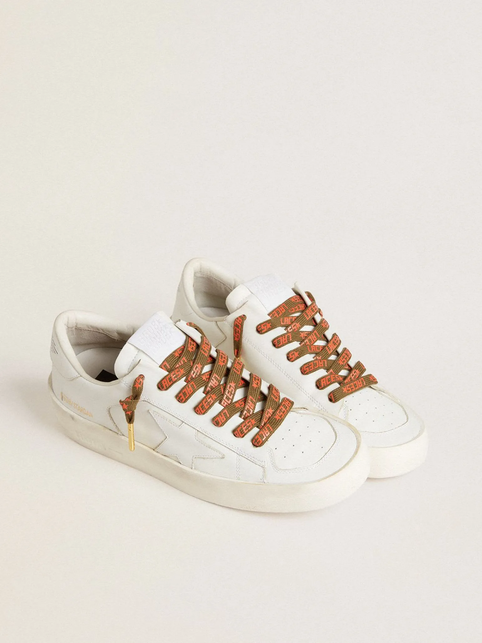 Shop Cadarços verde militar com escrita Laces laranja em contraste MULHER Cadarços | Cadarços