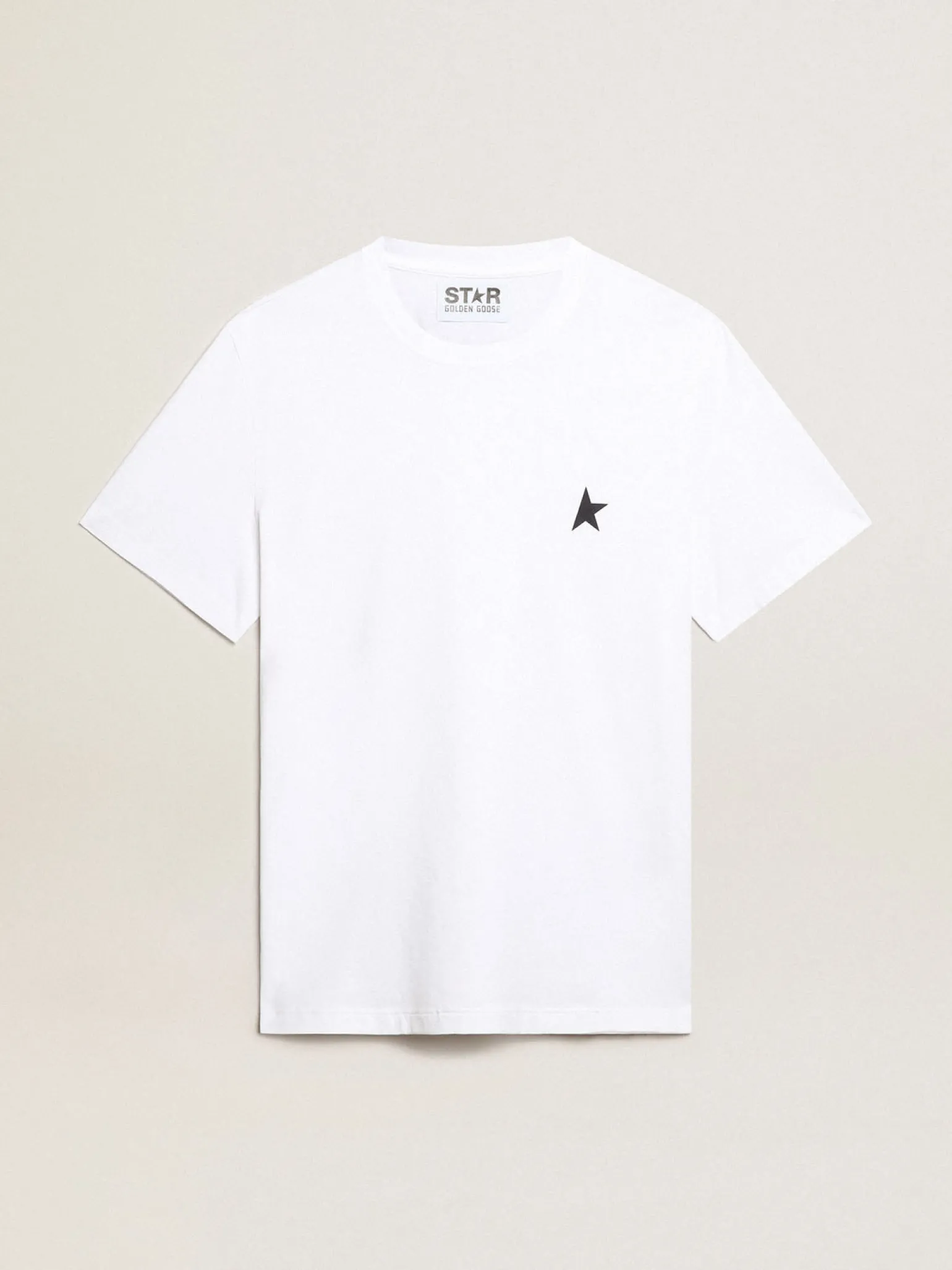 Discount Camiseta branca masculina com estrela azul-escura na frente Camisetas