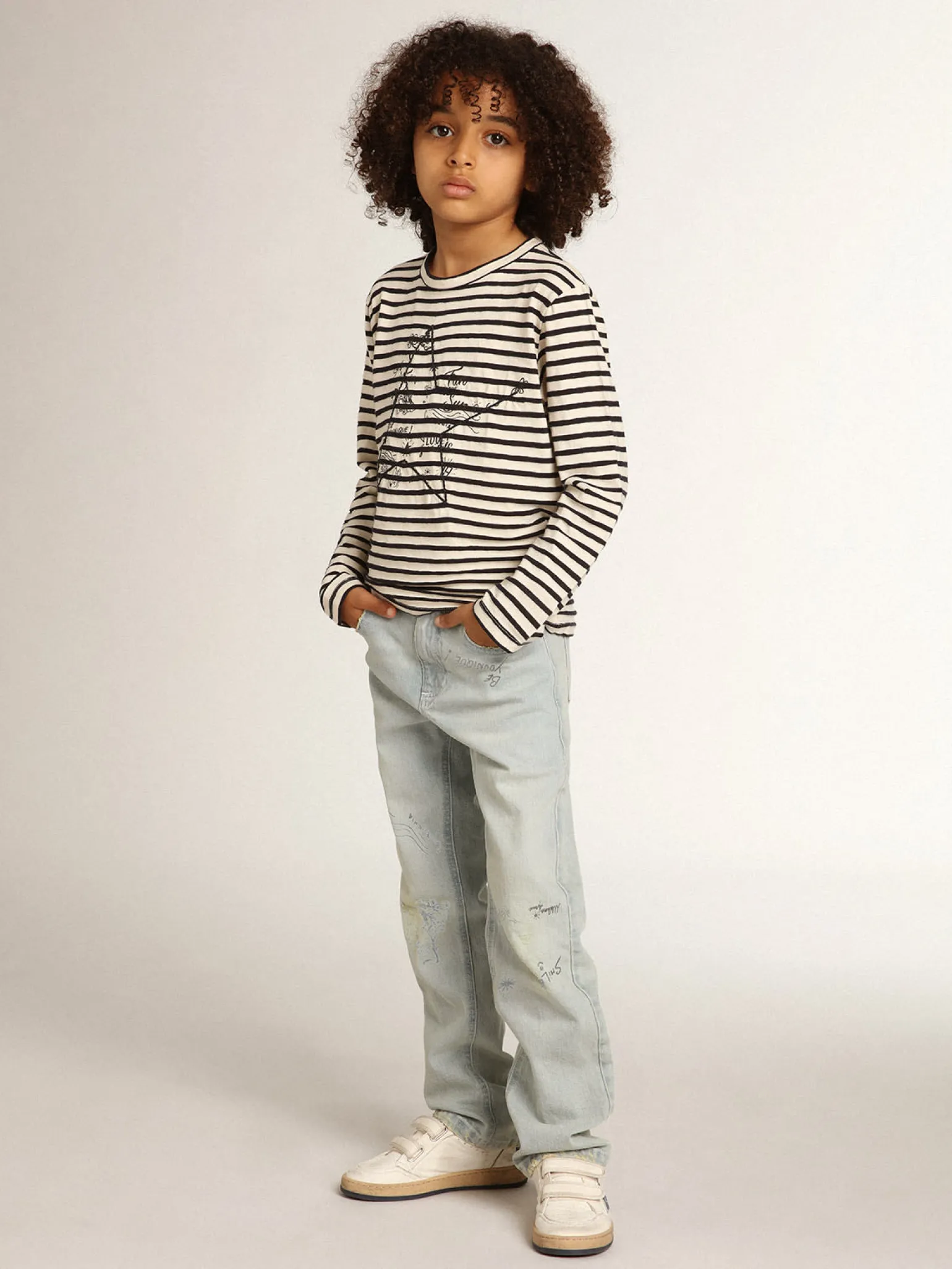 Flash Sale Camiseta infantil masculina com listras brancas e azuis e bordado Roupas de cima (4-12 years)
