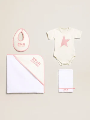 Shop Conjunto de presente branco com acabamento e logo rosa Recem-Nascidos