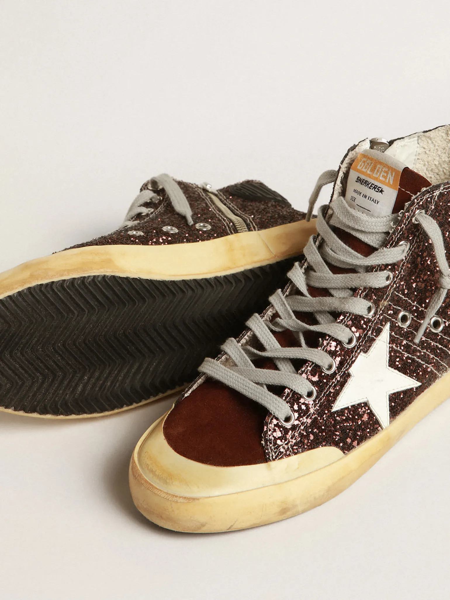 Shop Francy Penstar de glitter marrom com estrela de couro branco MULHER Francy