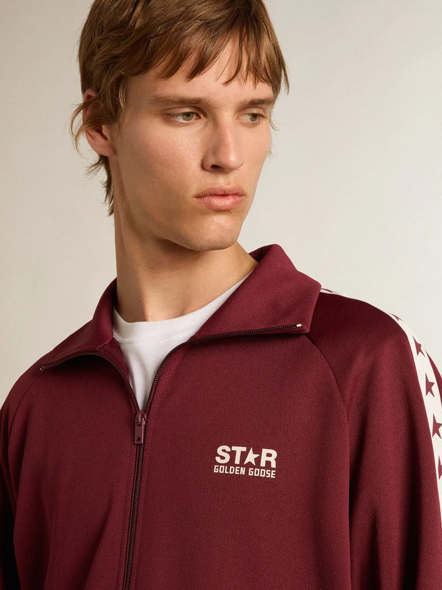 Cheap Moletom masculino bordô com zíper, faixa branca e estrelas em contraste Moletons