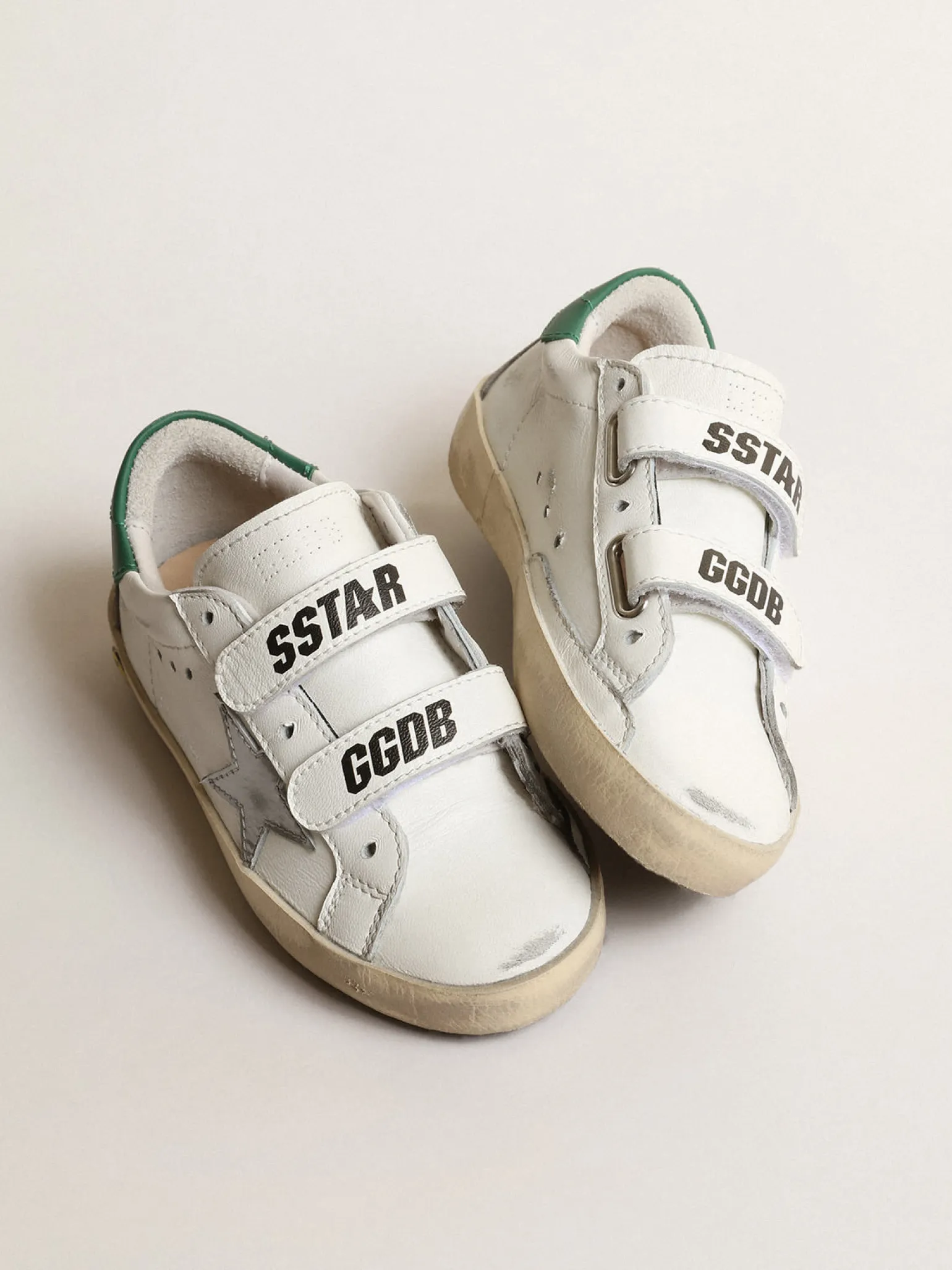 Shop Old School Junior com estrela de couro metálico e talão verde Meninas pequenas (1-3 anos) | Meninos pequenos (1-3 anos)