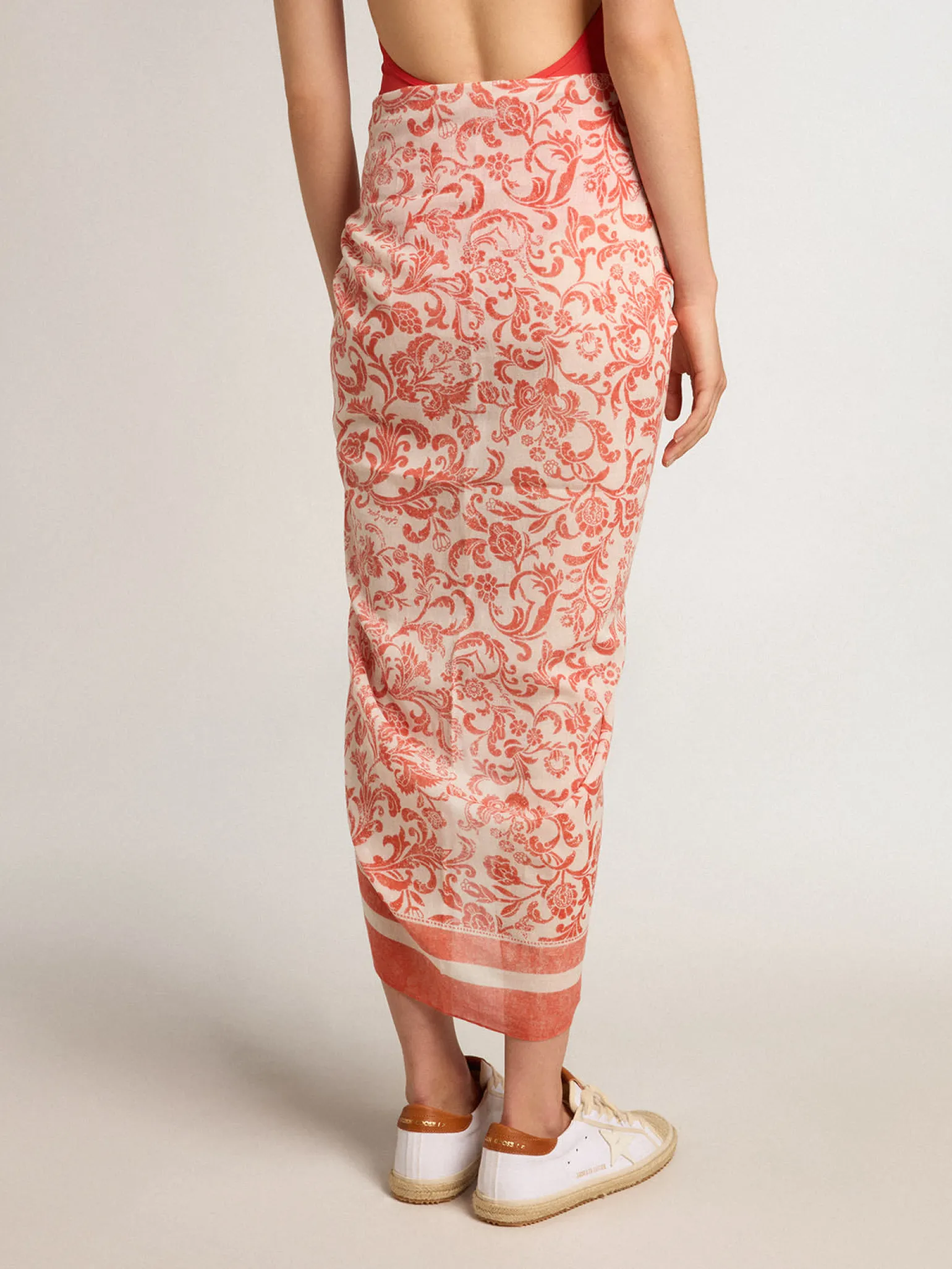 Fashion Pareô de voile de algodão com estampa branca e vermelho coral all-over MULHER Beachwear