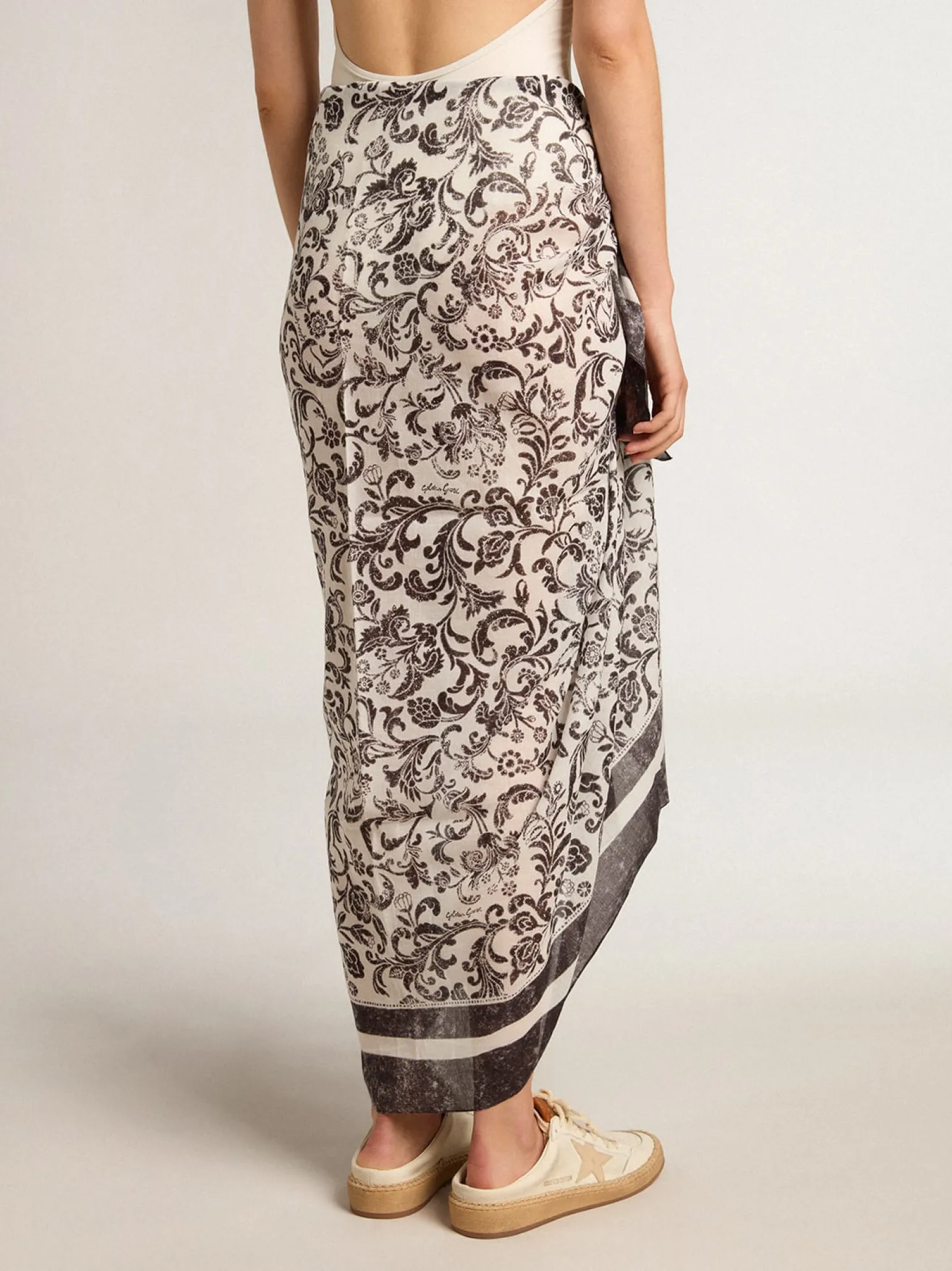 Cheap Pareô de voile de algodão com estampa branca e preta all-over MULHER Beachwear
