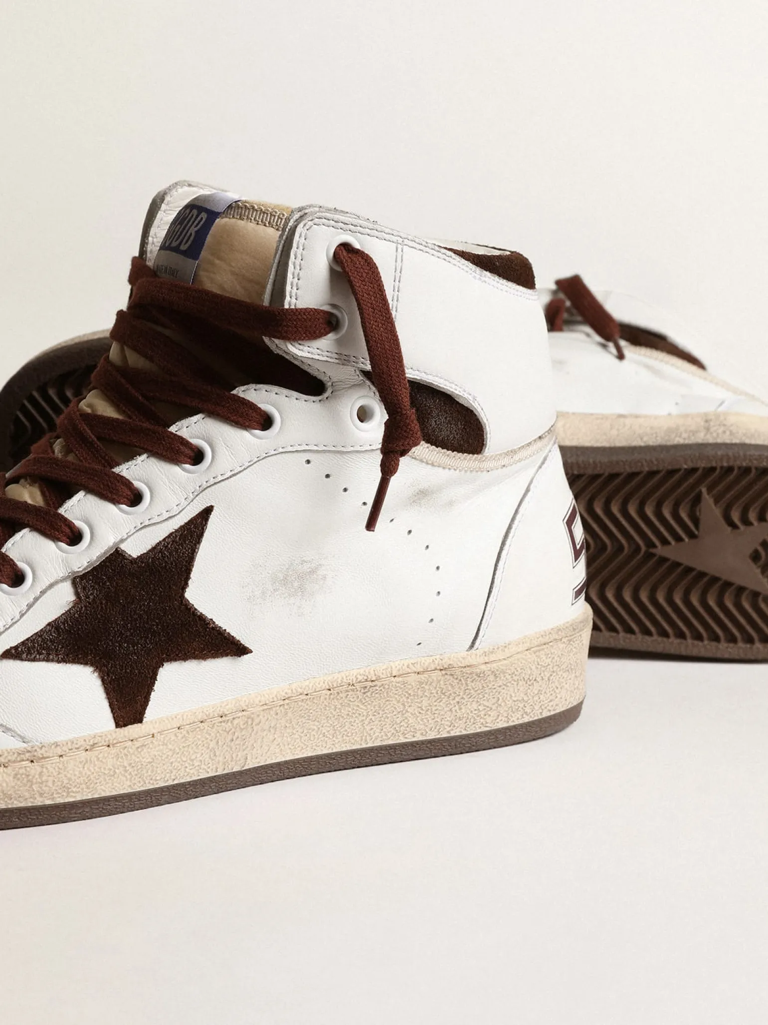 Sale Sky-Star Masculino de napa branca com estrela de suede chocolate Sky-Star