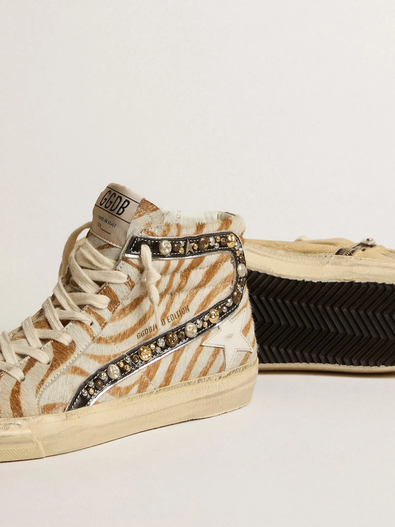 Shop Slide Feminino LAB de couro cavalinho animal print com lista de couro e tachas MULHER Slide