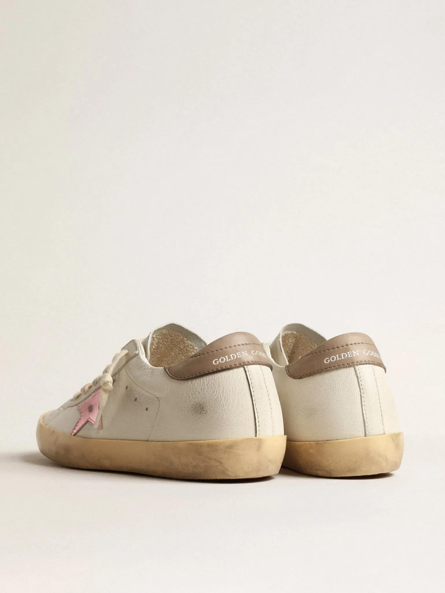 Cheap Super-Star de napa branca com estrela de couro metálico rosa MULHER Super-Star