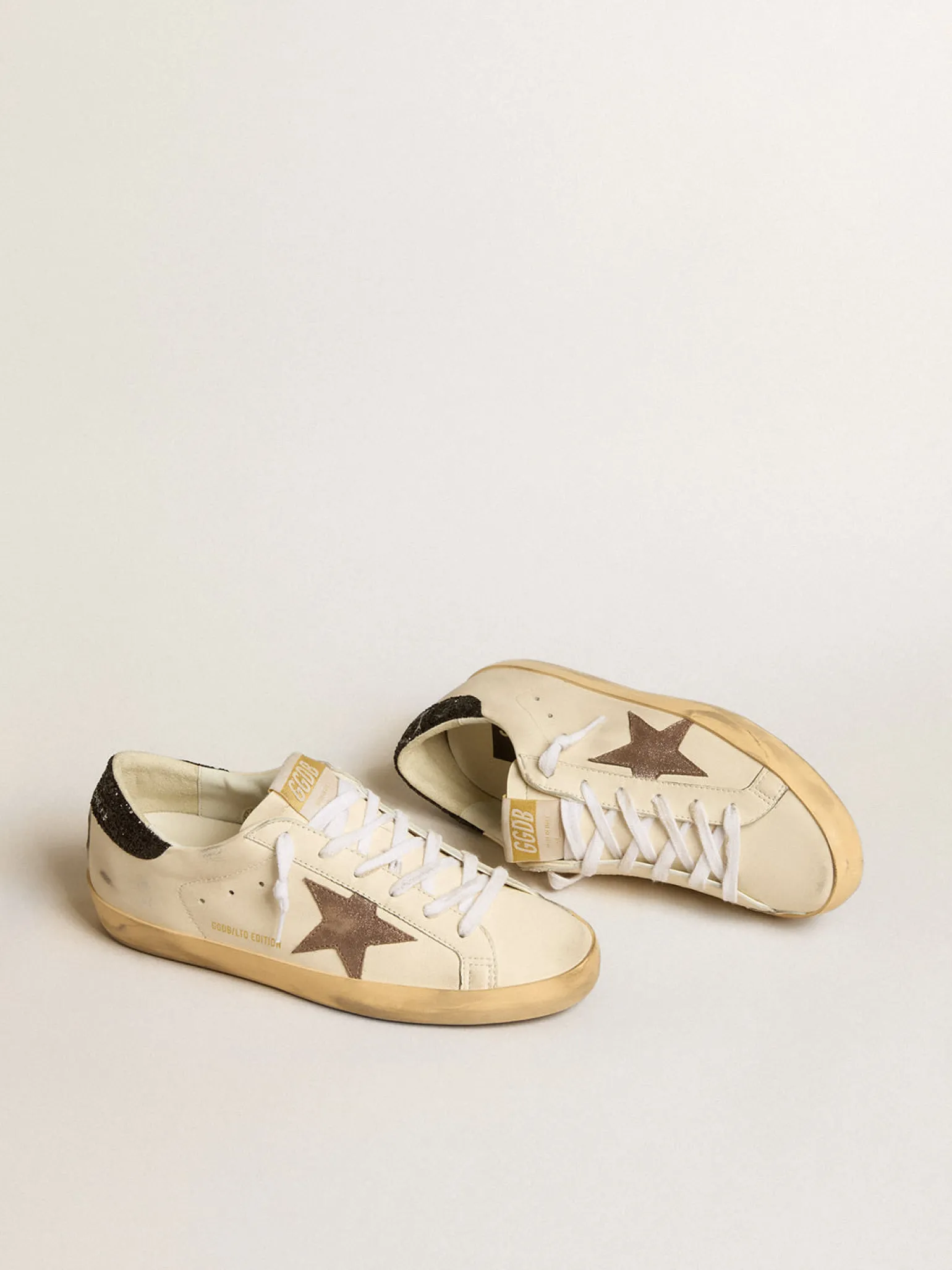 Hot Super-Star LTD com estrela de couro metálico e talão de glitter preto MULHER Super-Star