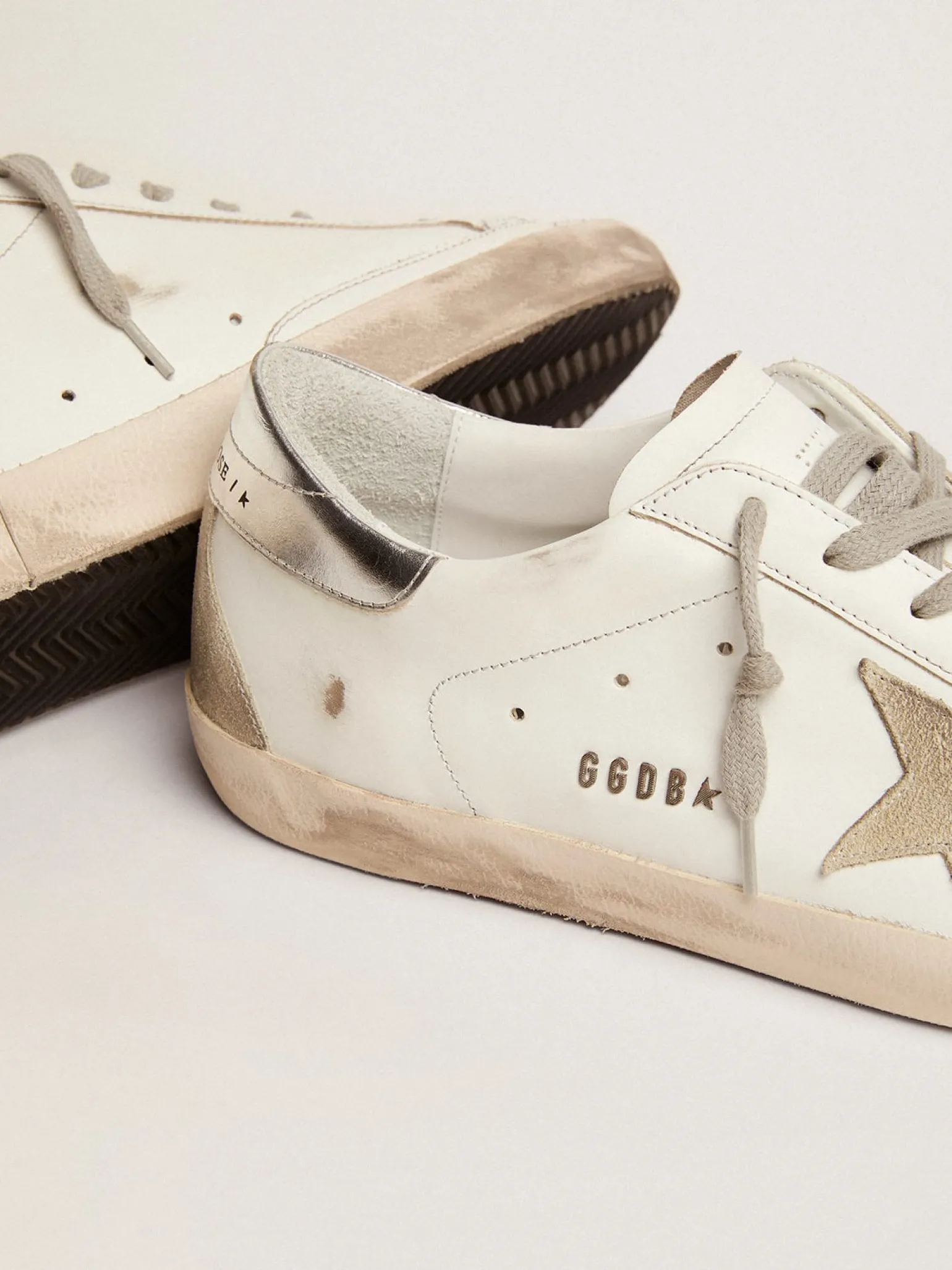 Discount Super-Star masculino com talão prateado e inscrições Super-Star