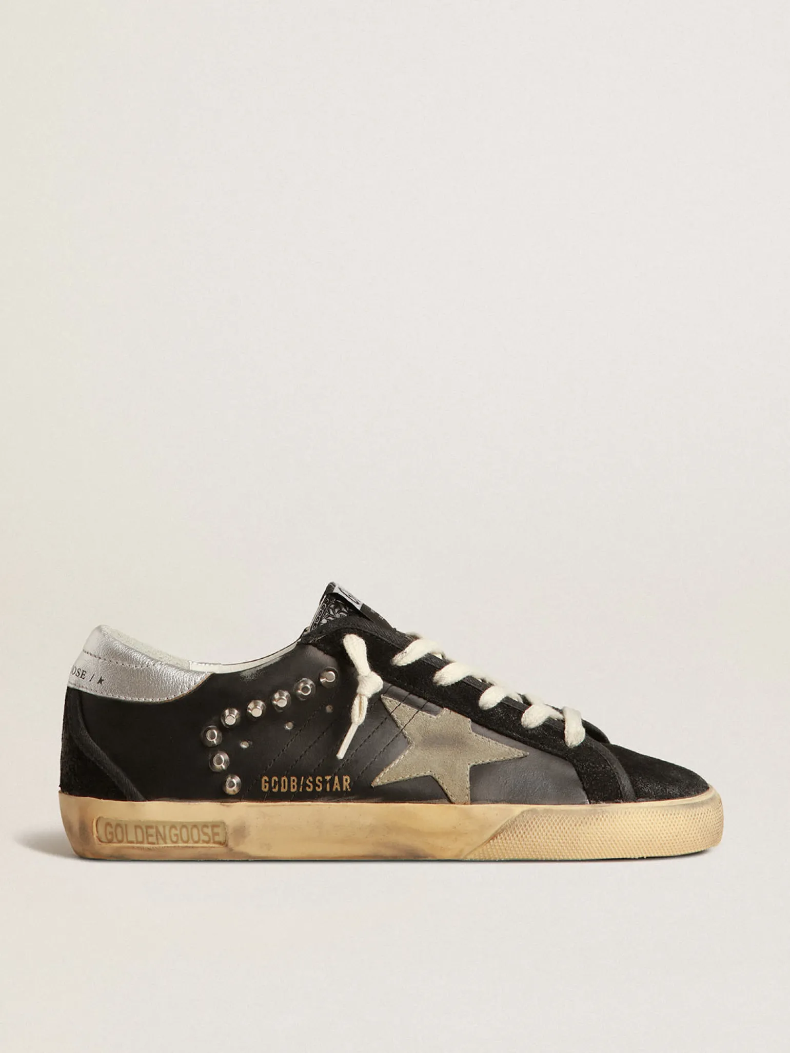Sale Super-Star Masculino de couro e suede pretos com tachas prateadas Super-Star