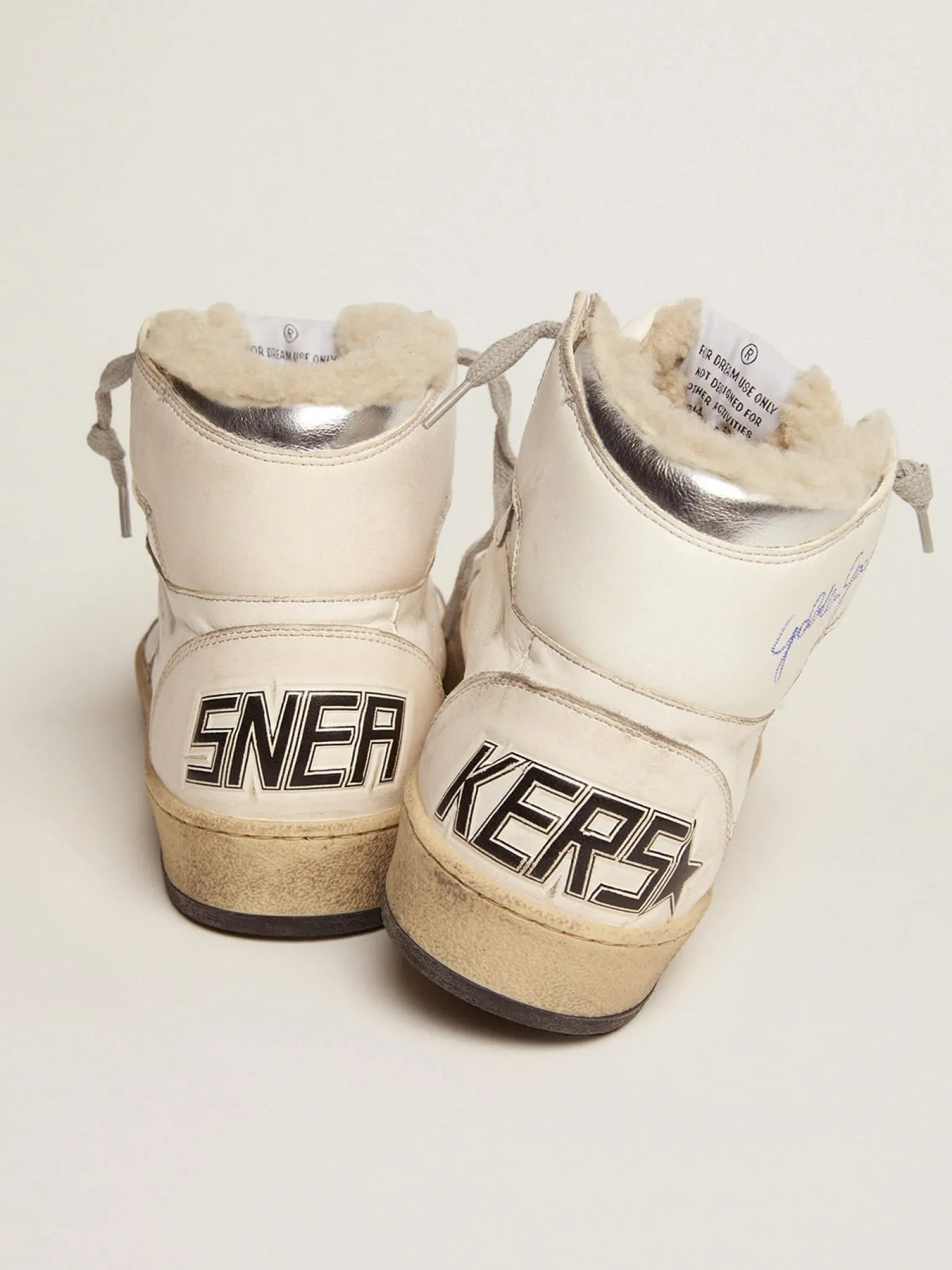 Store Tênis Sky-Star feminino com assinatura no tornozelo e forro de shearling MULHER Sky-Star