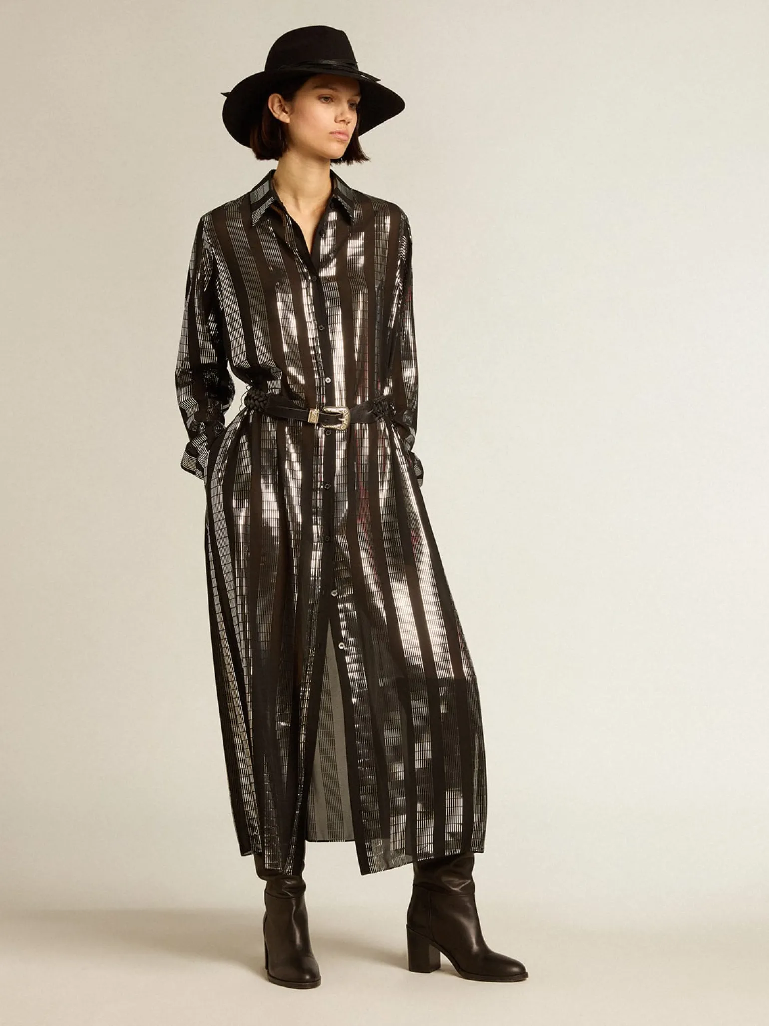 Fashion Vestido chemise preto com aplicações metálicas MULHER Vestidos e macacões