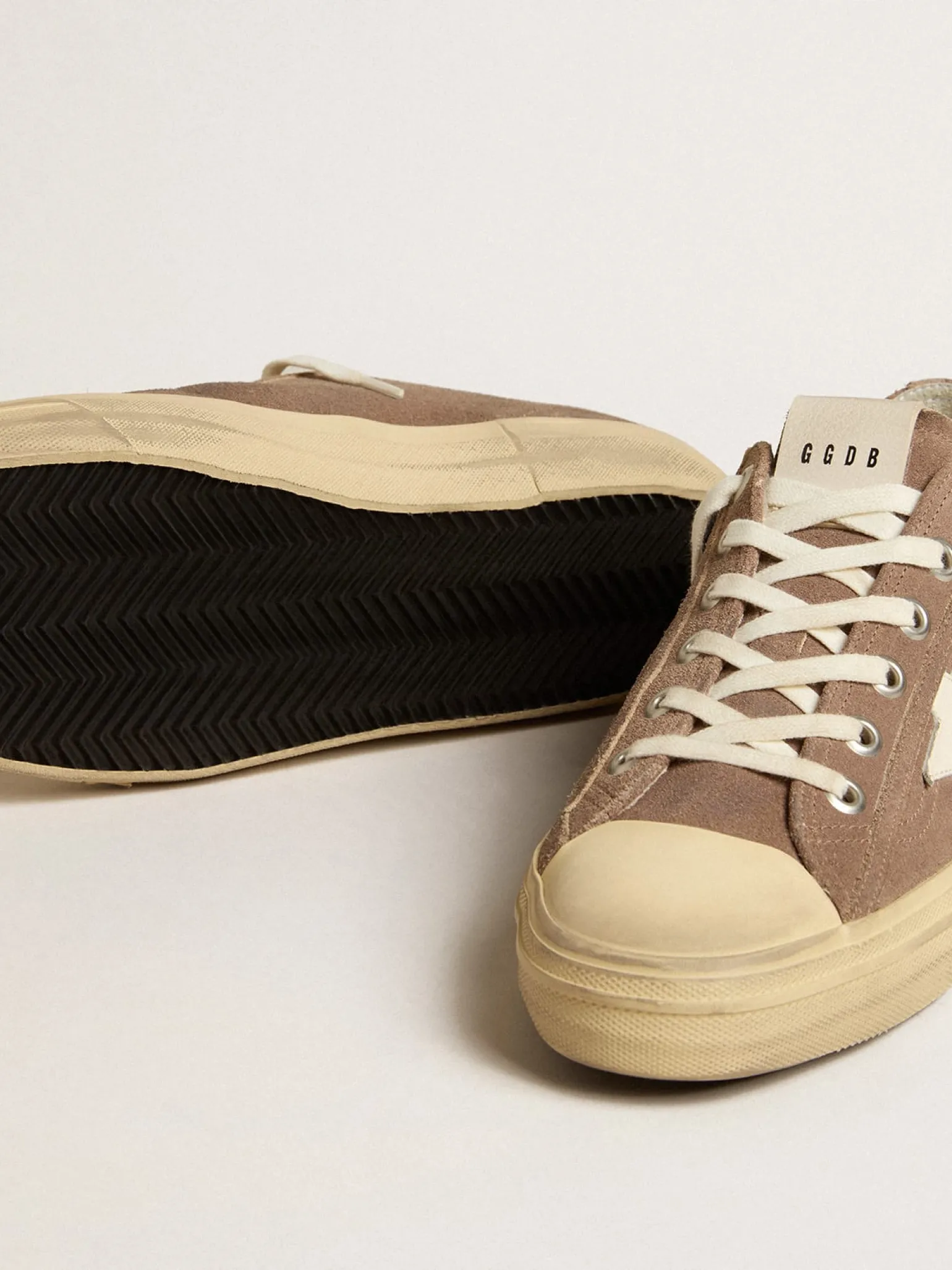 New V-Star de suede havana-rosado com estrela de napa branca V-Star